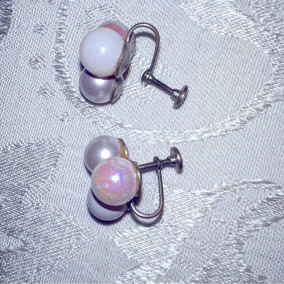 VINTAGE SCREW BACK PARK EARRINGS - Picture 3 of 4